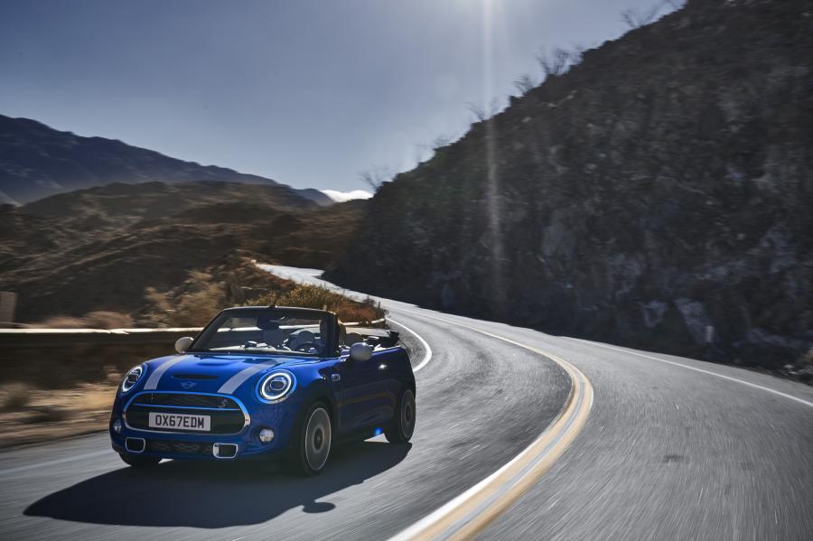  Mini Cooper S Cabrio (F57) 2018 года  (WW) (фото 47 из 222)
